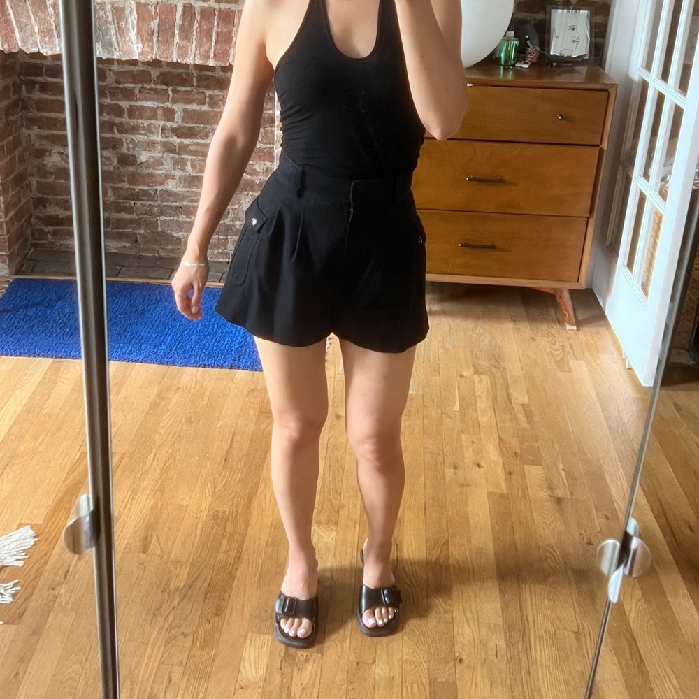 Super cute high waisted navy short size 2 Rachel Zoe